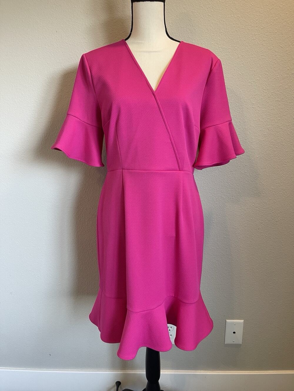 Trina Turk Women’s Hot Pink A-line Ruffle Hem Dress Size 10 NWT